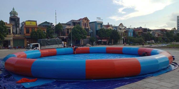 hồ bơi bơm hơi