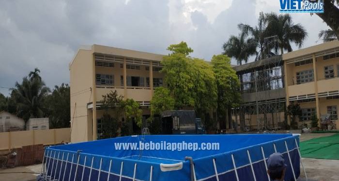 hồ bơi trường học
